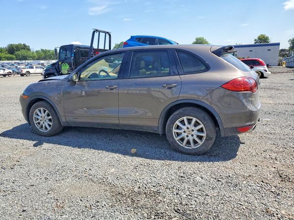 2012 PORSCHE CAYENNE