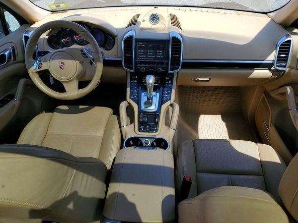 2012 PORSCHE CAYENNE