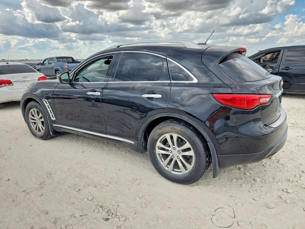 2016 INFINITI QX70