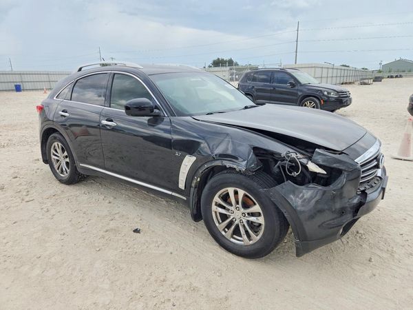 2016 INFINITI QX70