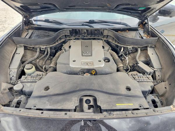 2016 INFINITI QX70