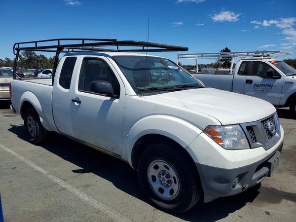 2018 NISSAN FRONTIER — Passenger 3/4