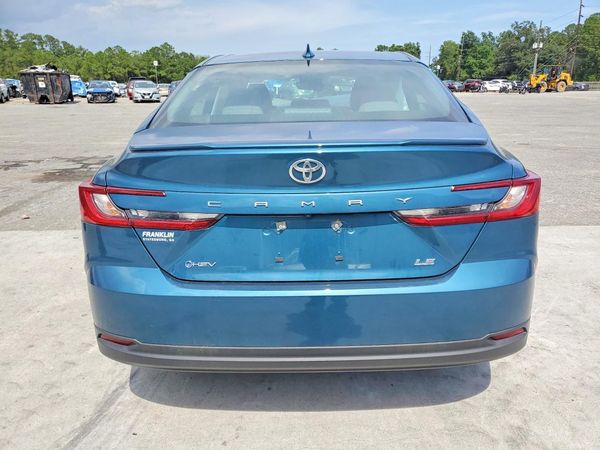 2025 TOYOTA CAMRY