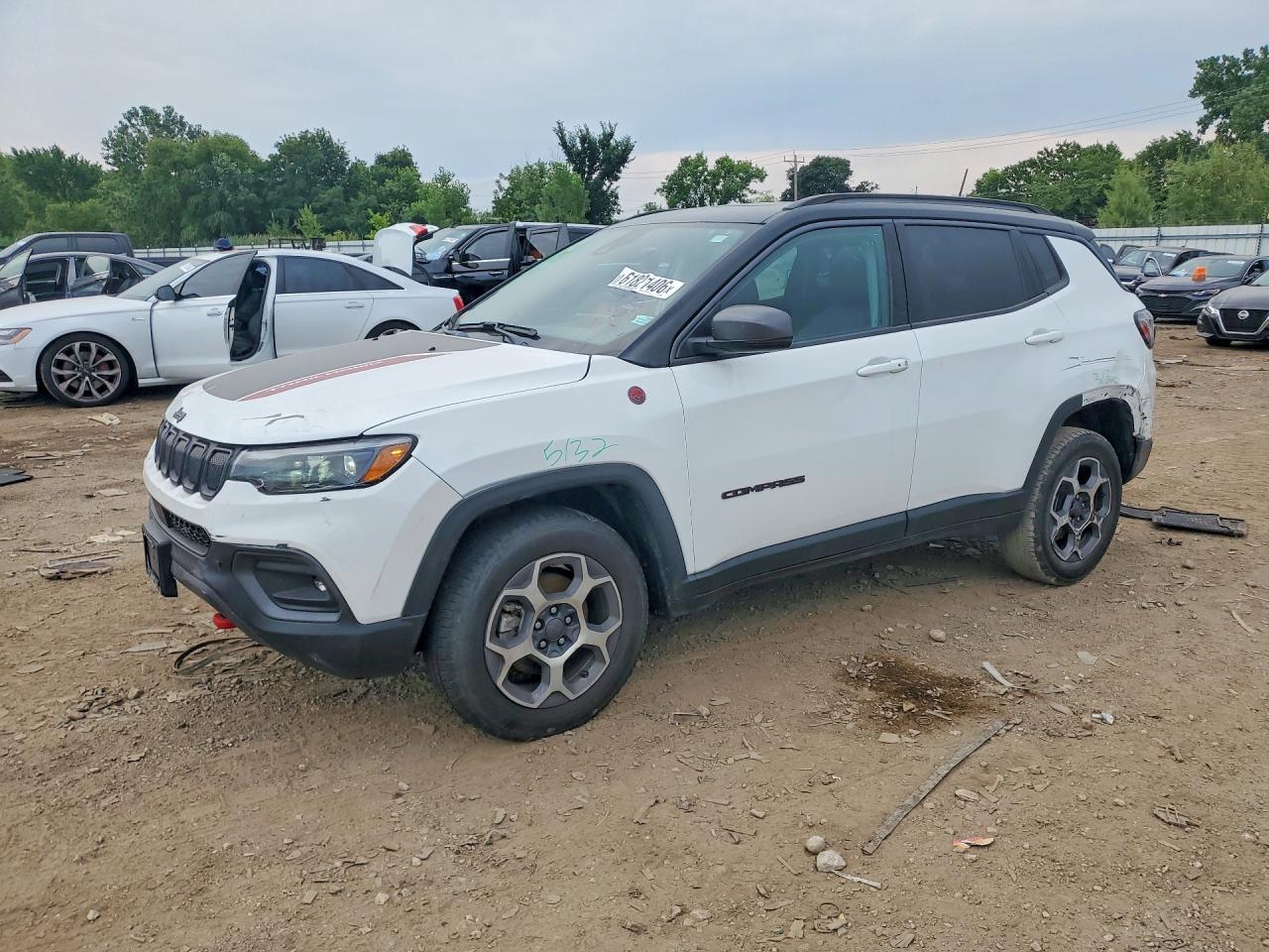 2022 JEEP COMPASS Trailhawk — Front 3/4