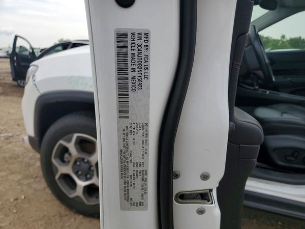 2022 JEEP COMPASS Trailhawk — VINS