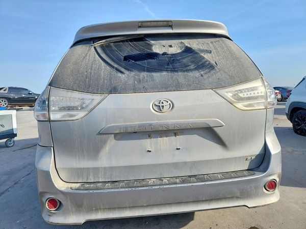 2015 TOYOTA SIENNA