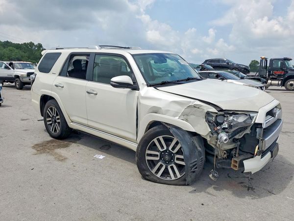 2016 TOYOTA 4RUNNER Base Grade — Passenger 3/4