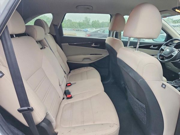 2019 KIA SORENTO L, LX, S
