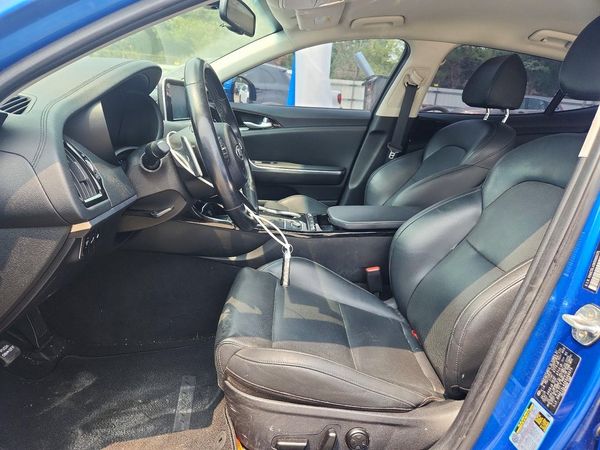 2019 KIA STINGER Base