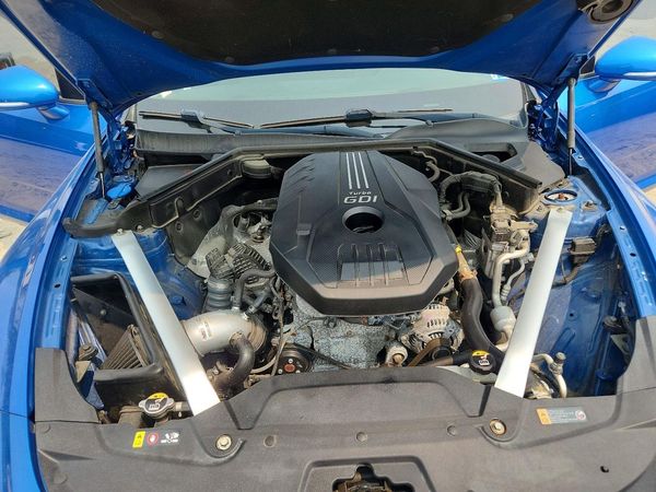 2019 KIA STINGER Base