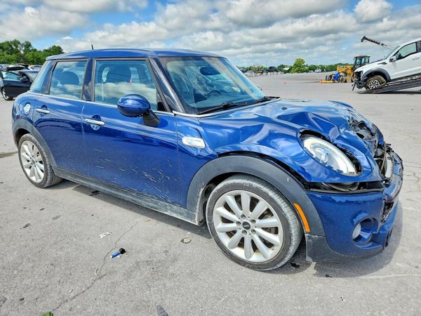 2016 MINI COOPER
