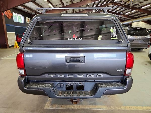 2019 TOYOTA TACOMA SR5