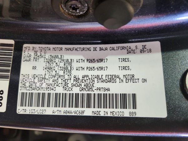 2019 TOYOTA TACOMA SR5