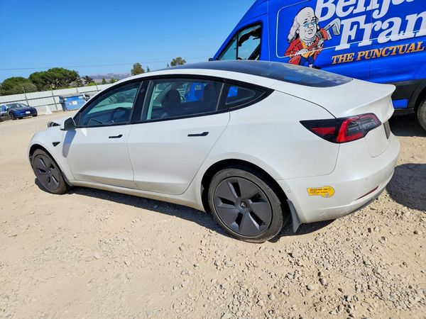 2021 TESLA MODEL 3