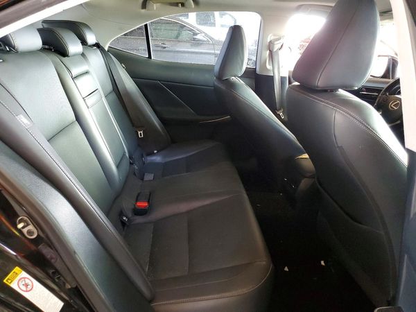 2016 LEXUS IS 300