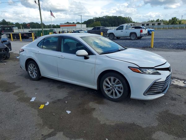 2024 TOYOTA CAMRY LE — Passenger 3/4