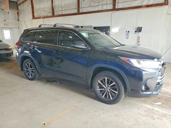 2017 TOYOTA HIGHLANDER SE/XLE