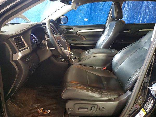 2017 TOYOTA HIGHLANDER SE/XLE