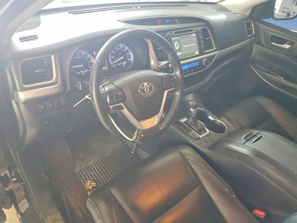 2017 TOYOTA HIGHLANDER SE/XLE
