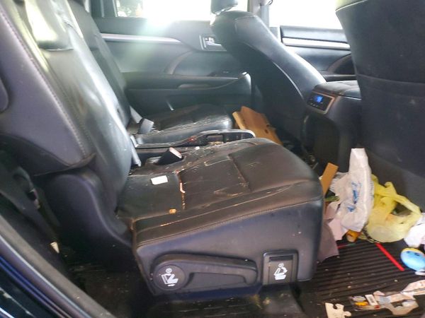 2017 TOYOTA HIGHLANDER SE/XLE