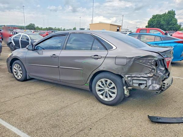 2015 TOYOTA CAMRY