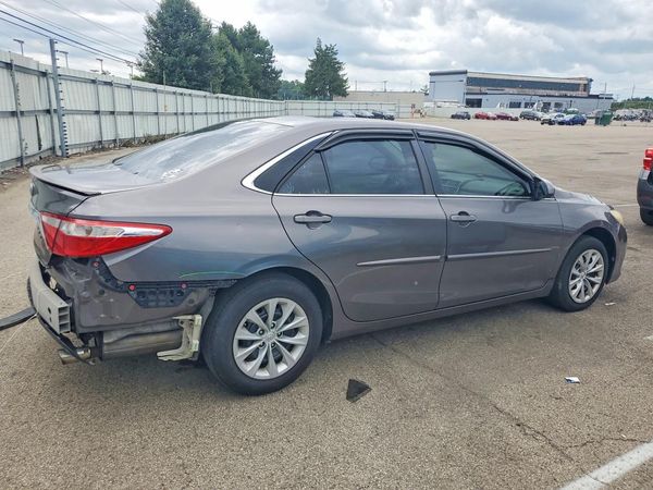 2015 TOYOTA CAMRY