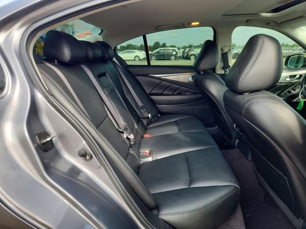 2017 INFINITI Q50