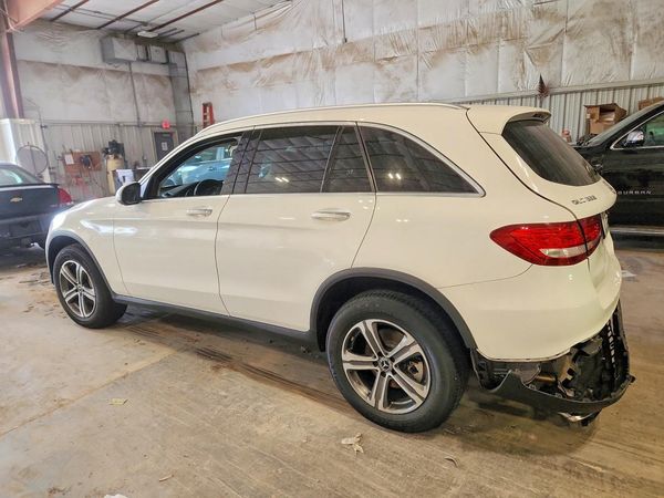 2019 MERCEDES-BENZ GLC GLC300