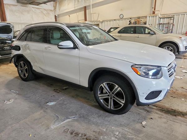 2019 MERCEDES-BENZ GLC GLC300