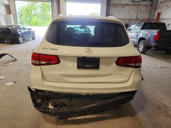 2019 MERCEDES-BENZ GLC GLC300