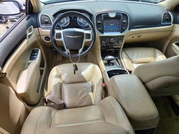 2013 CHRYSLER 300 Base/Limited