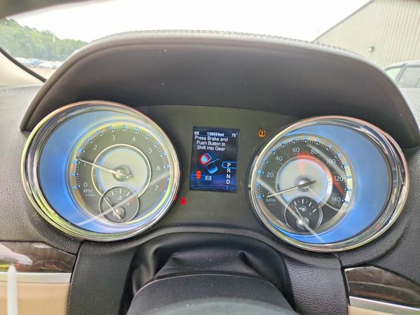 2013 CHRYSLER 300 Base/Limited