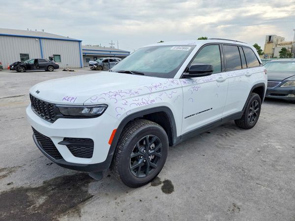 2025 JEEP GRAND CHEROKEE Laredo, Altitude
