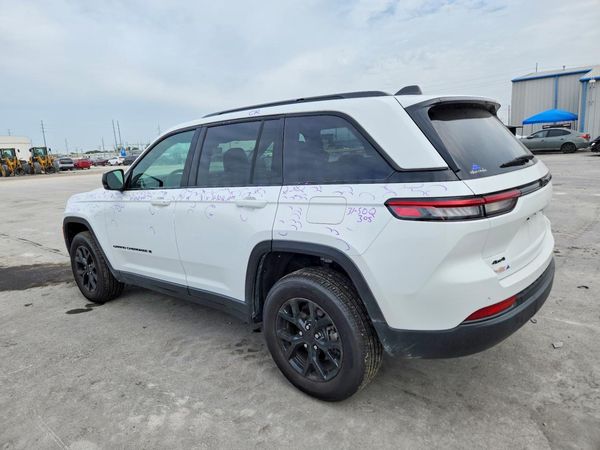 2025 JEEP GRAND CHEROKEE Laredo, Altitude