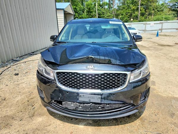 2016 KIA SEDONA LX - Middle-low