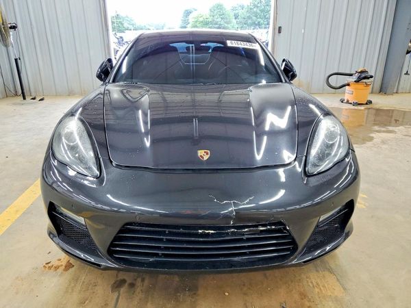 2012 PORSCHE PANAMERA