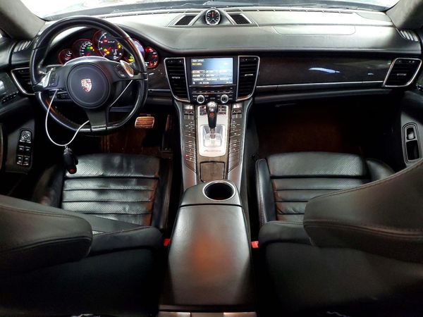 2012 PORSCHE PANAMERA