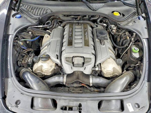 2012 PORSCHE PANAMERA