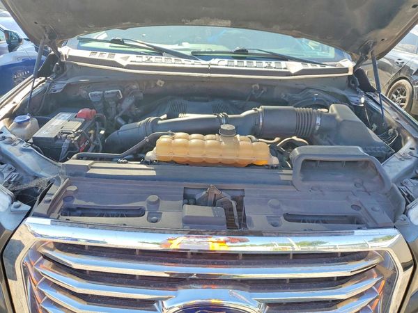 2017 FORD F150 SuperCrew — Engine bay