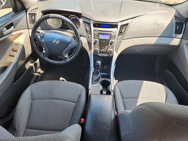 2012 HYUNDAI SONATA Middle-low level