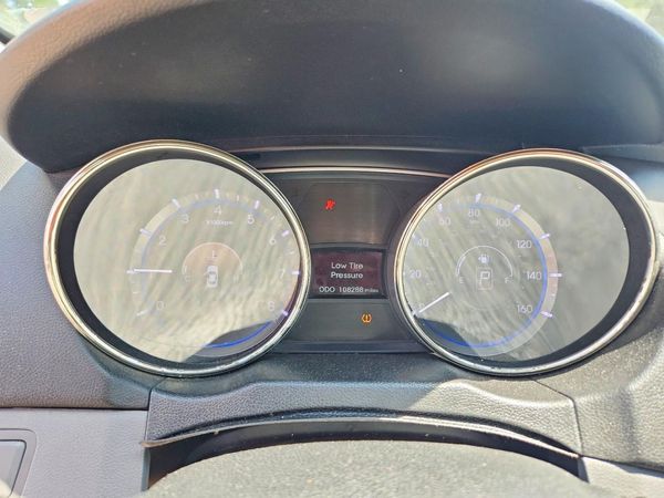 2012 HYUNDAI SONATA Middle-low level