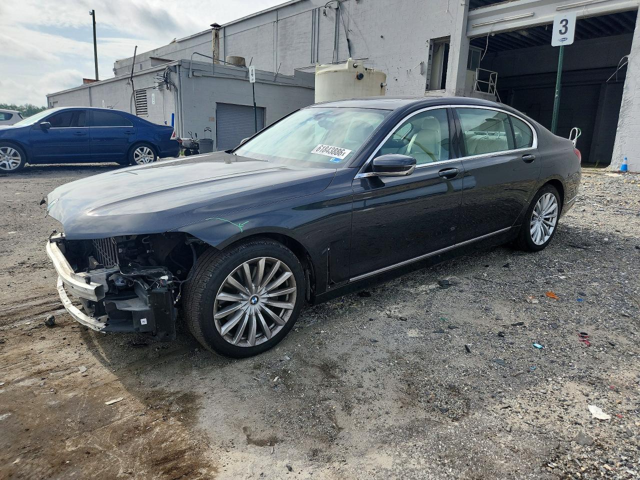 2021 BMW 740