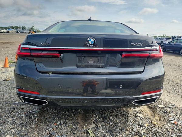 2021 BMW 740