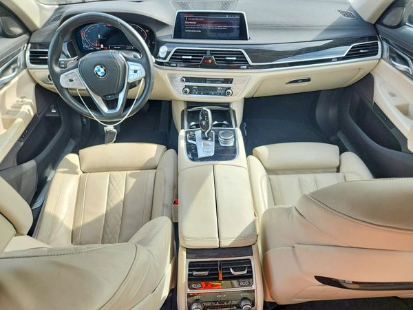 2021 BMW 740