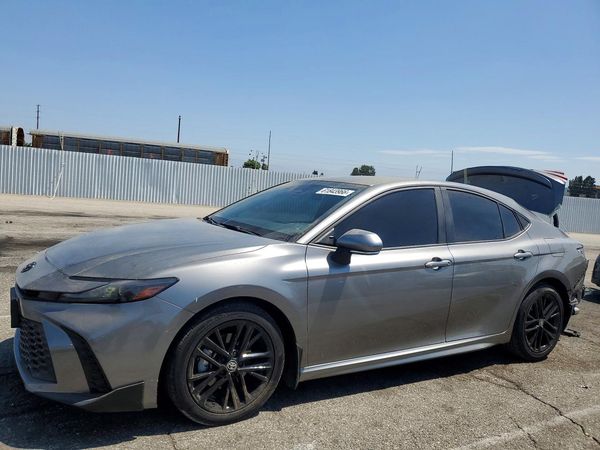 2026 TOYOTA CAMRY