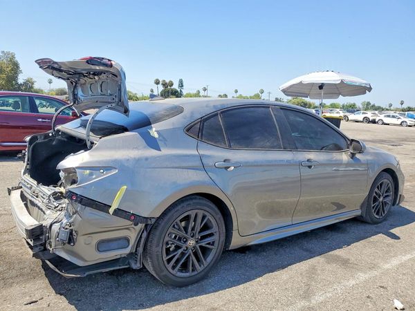 2026 TOYOTA CAMRY