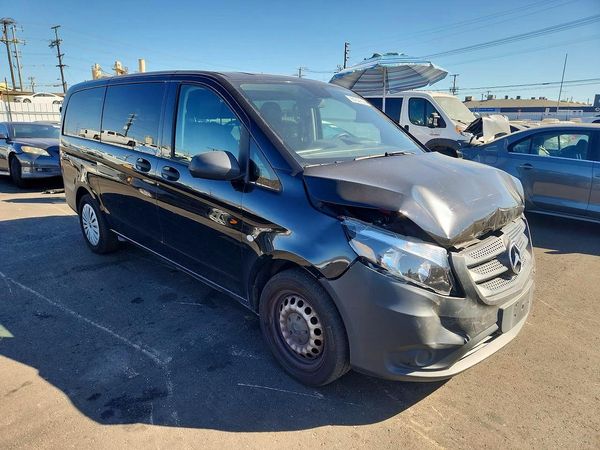 2019 MERCEDES-BENZ METRIS