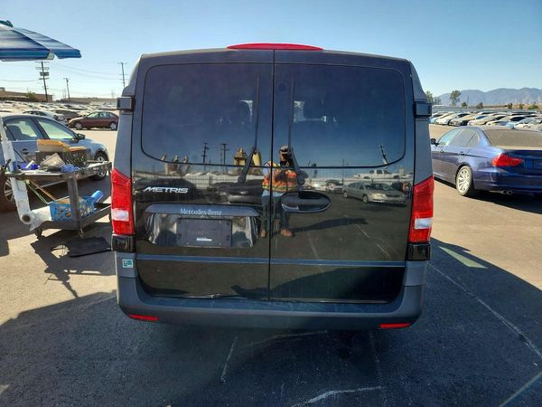 2019 MERCEDES-BENZ METRIS