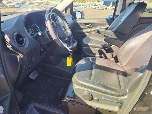 2019 MERCEDES-BENZ METRIS
