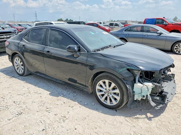 2019 TOYOTA CAMRY